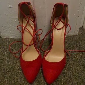 Red heels - size 10